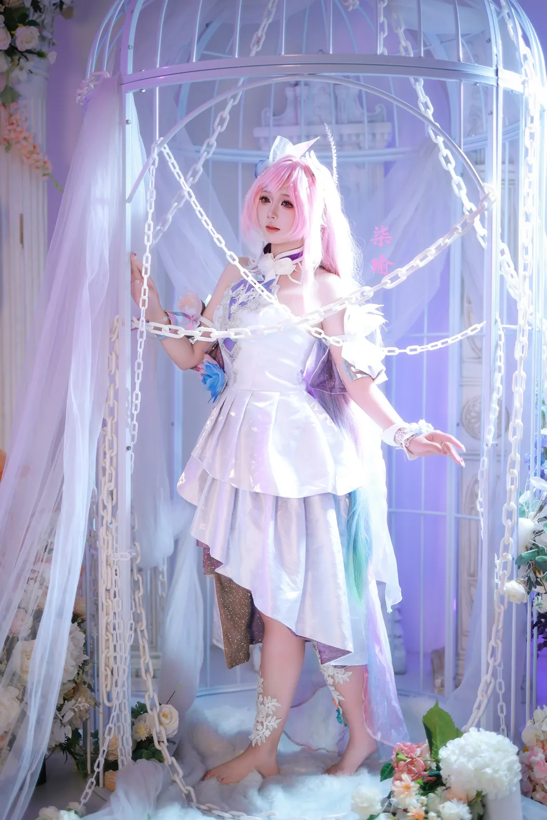 昔涟cos, 崩坏星穹铁道, cosplay正片, 粉发造型, 白丝腿环 - 第5张