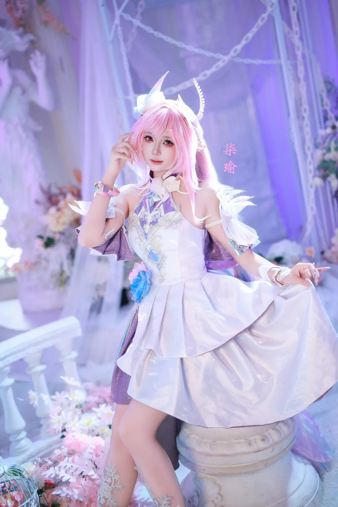 昔涟cos, 崩坏星穹铁道, cosplay正片, 粉发造型, 白丝腿环 - 第9张
