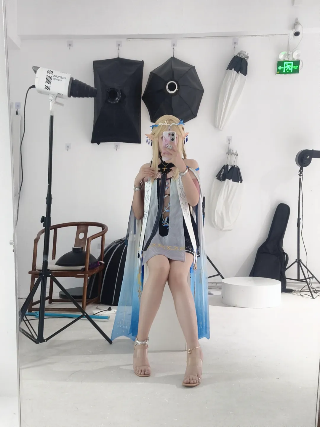 Wuthering Waves, cosplay, Cartethyia Cosplay, Wuthering Waves fan content, Wuthering Waves guide - Image 2