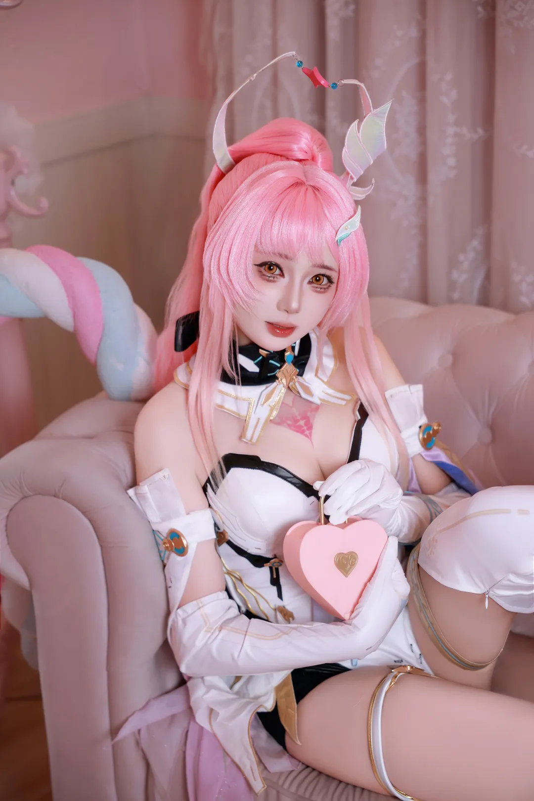 鸣潮, cosplay, 爱弥斯cos, 粉色系, 丝袜 - 第1张