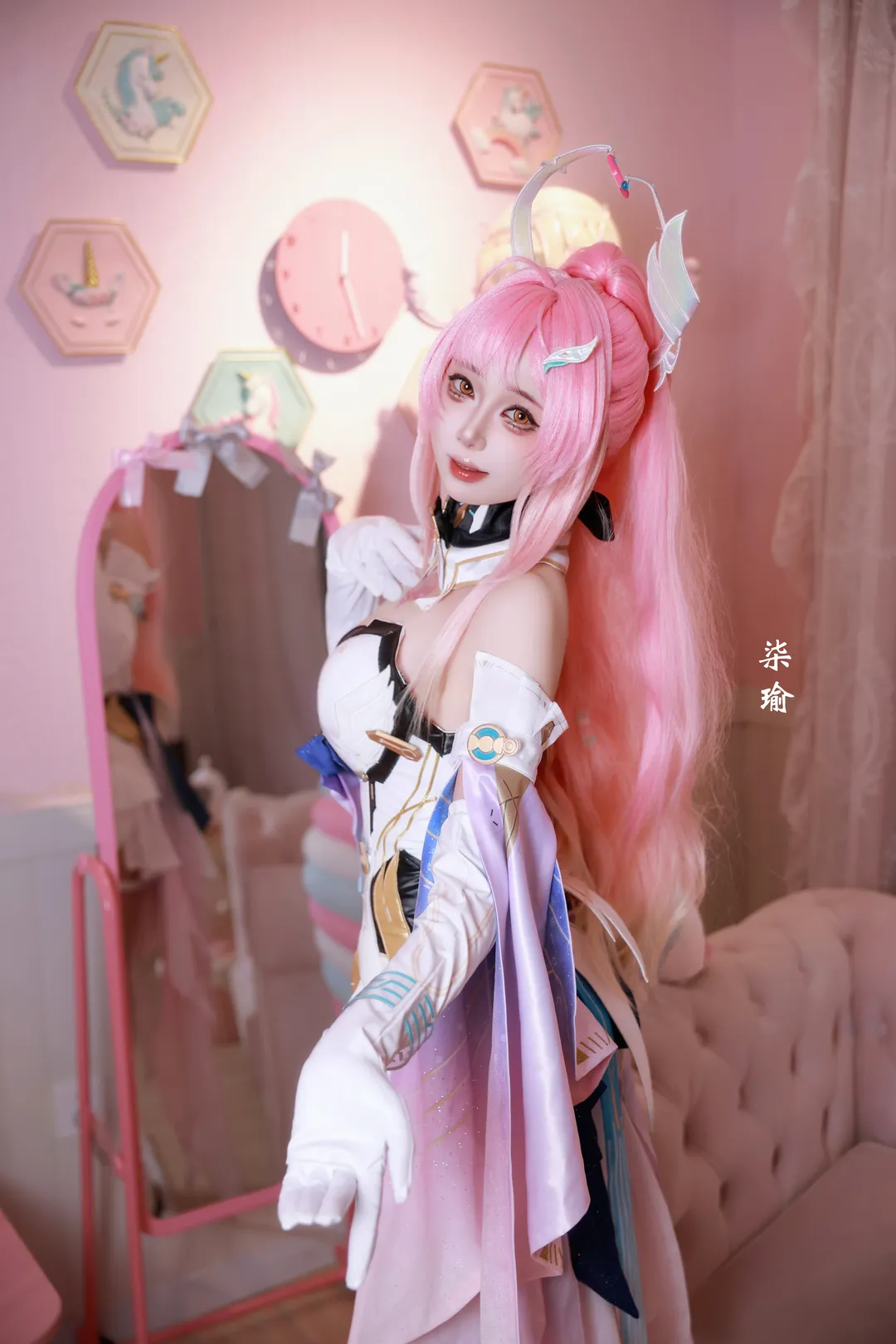 鸣潮, 爱弥斯cos, 二次元cosplay, 白丝cos, 粉色系少女 - 第2张