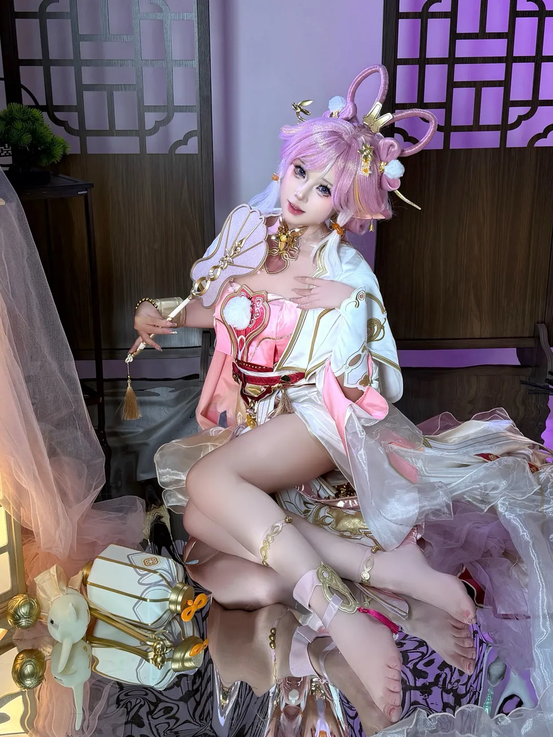 爱莉希雅cos, 崩坏3, cosplay摄影, 爱莉希雅霁月婵娟, 镜面反光