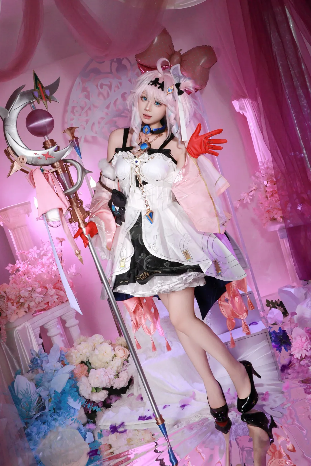 鸣潮, 达妮娅cos, 二次元cosplay, cos服分享, 粉发假发