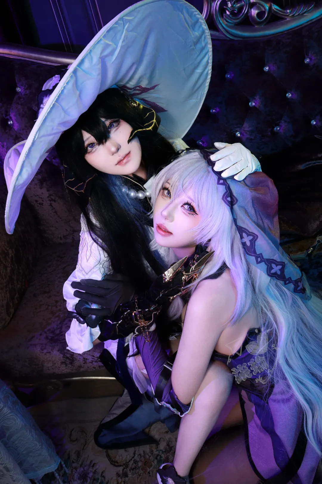 崩壊：スターレイル, 二人コスプレ, ブラックスワンコスプレ, ダリアのコスプレ, 紫色のストッキング - 1枚目