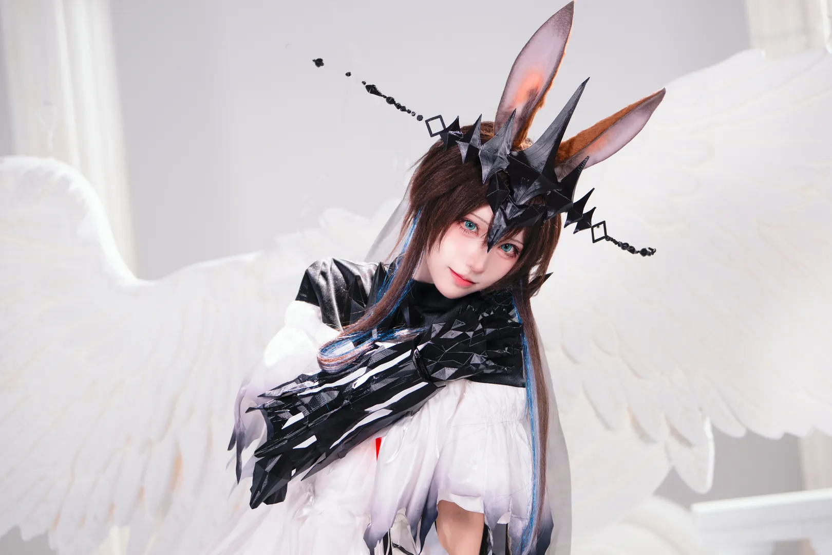 二次元cosplay, 明日方舟, 阿米娅cos, 魔王兔, 高亮棚拍 - 第10张