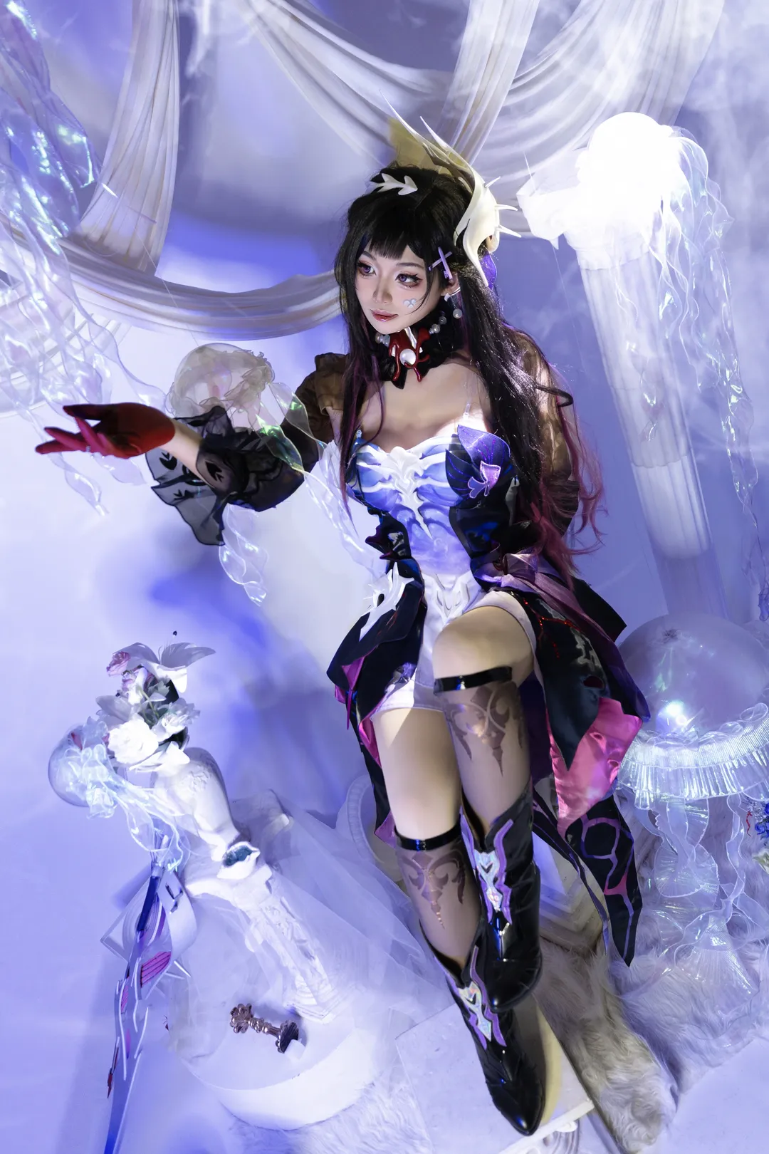崩坏星穹铁道, 二次元cosplay, 海瑟音cos, 清冷氛围感, 水母光影写真