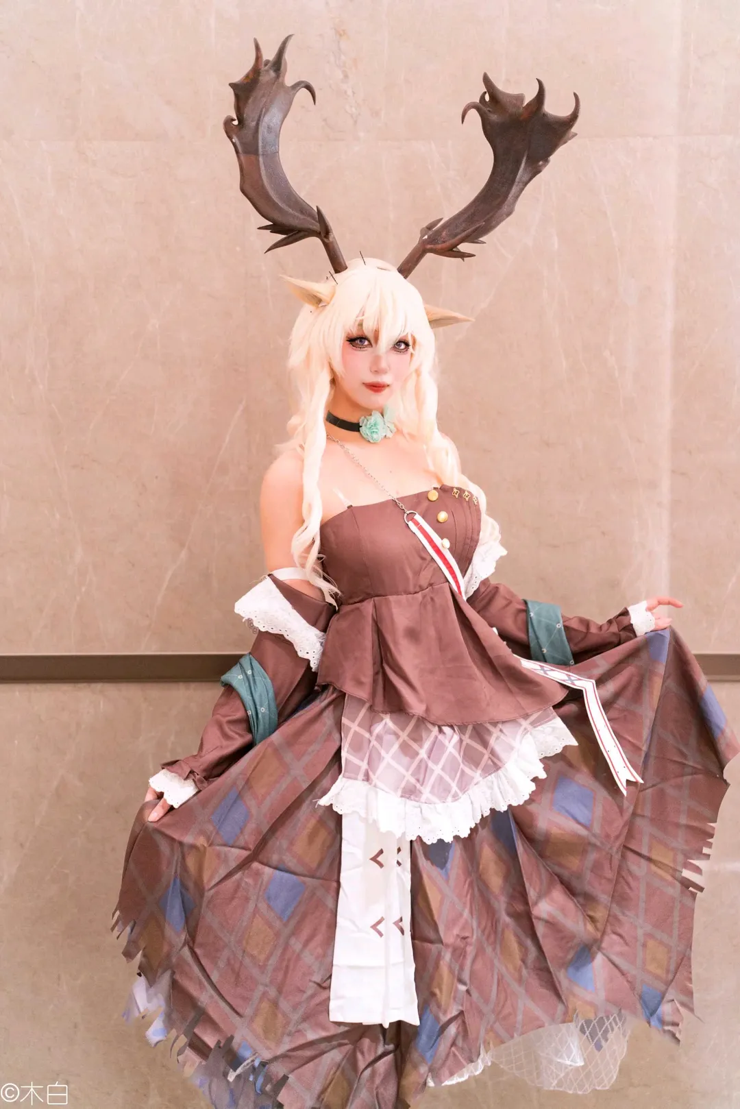 二次元摄影, 明日方舟, cosplay场照, 薇薇安娜cos, 鹿角道具