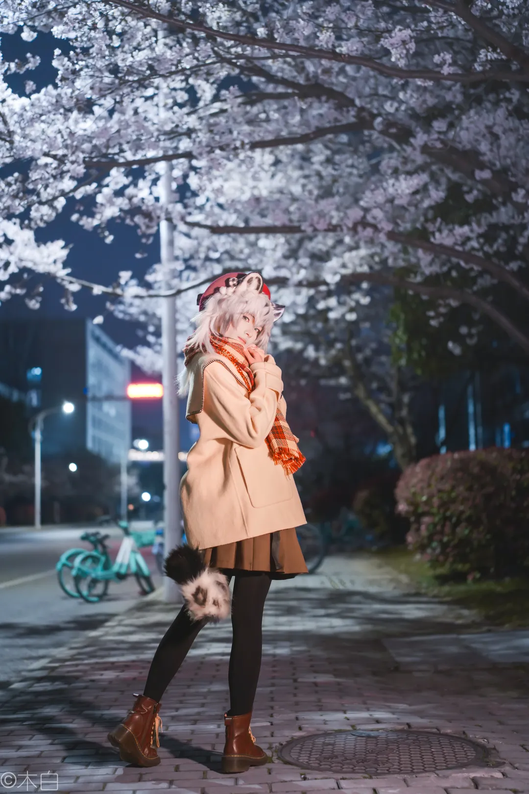 明日方舟, 夜景cos, 崖心cos, 雪豹干员, 丝袜穿搭cos