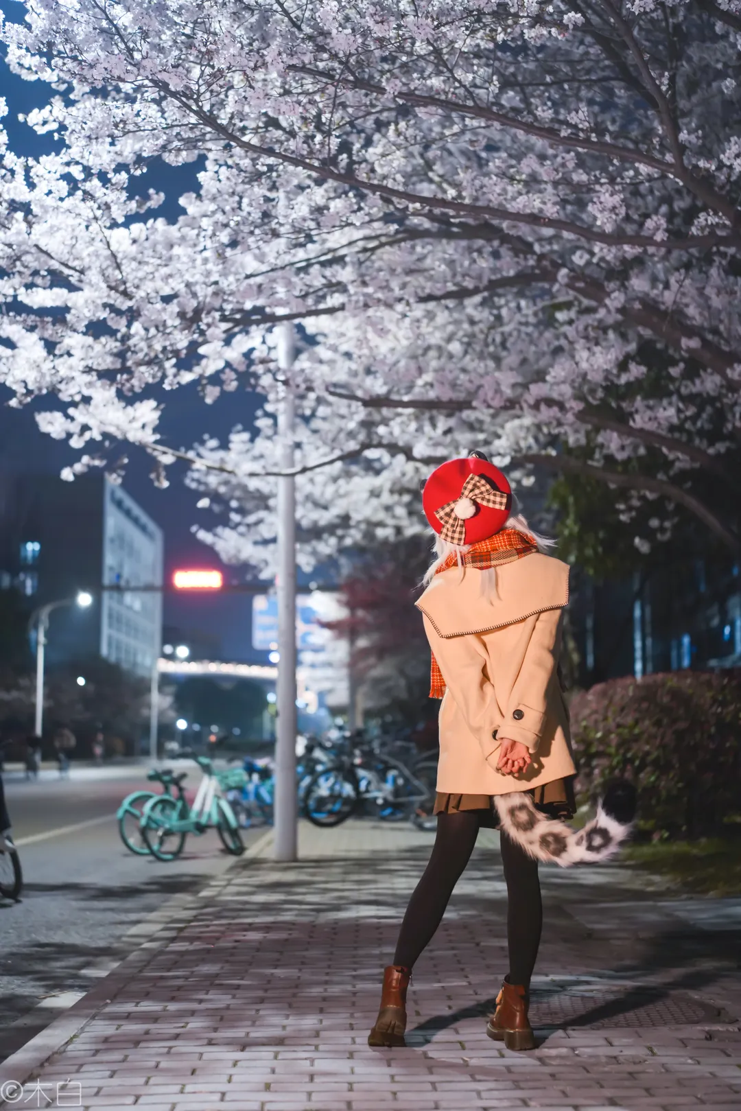 明日方舟, 夜景cos, 崖心cos, 雪豹干员, 丝袜穿搭cos - 第2张