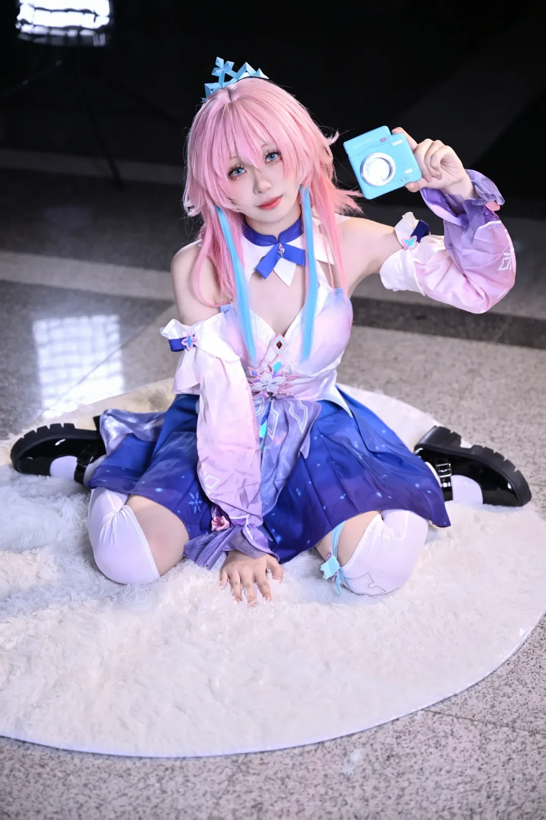 崩坏星穹铁道, 漫展返图, 三月七cos, cosplay摄影, 白丝cos - 第1张