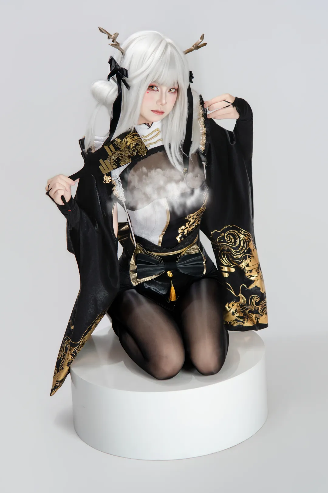 Blanc cosplay, Goddess of Victory, Cosplay photography, Black tights outfit, Studio portrait - Image 2