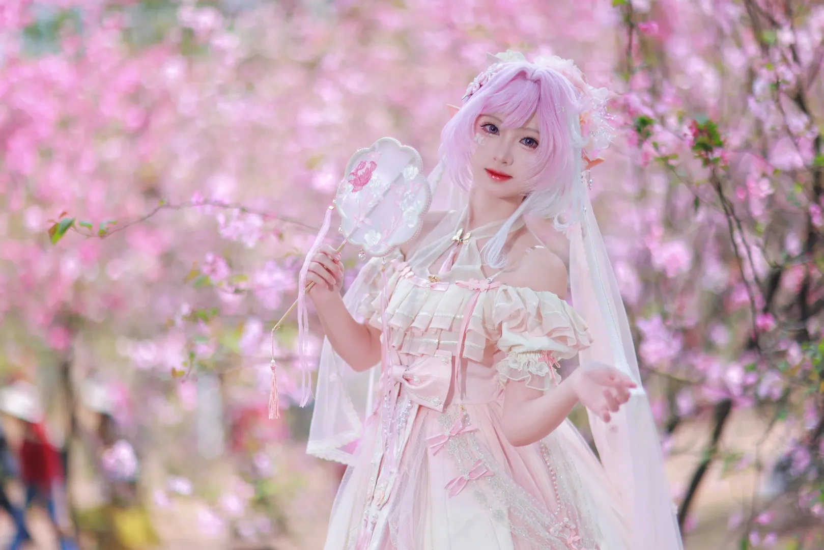 爱莉希雅cos, 崩坏三, 私设cos, 樱花林外景, 精灵耳服装