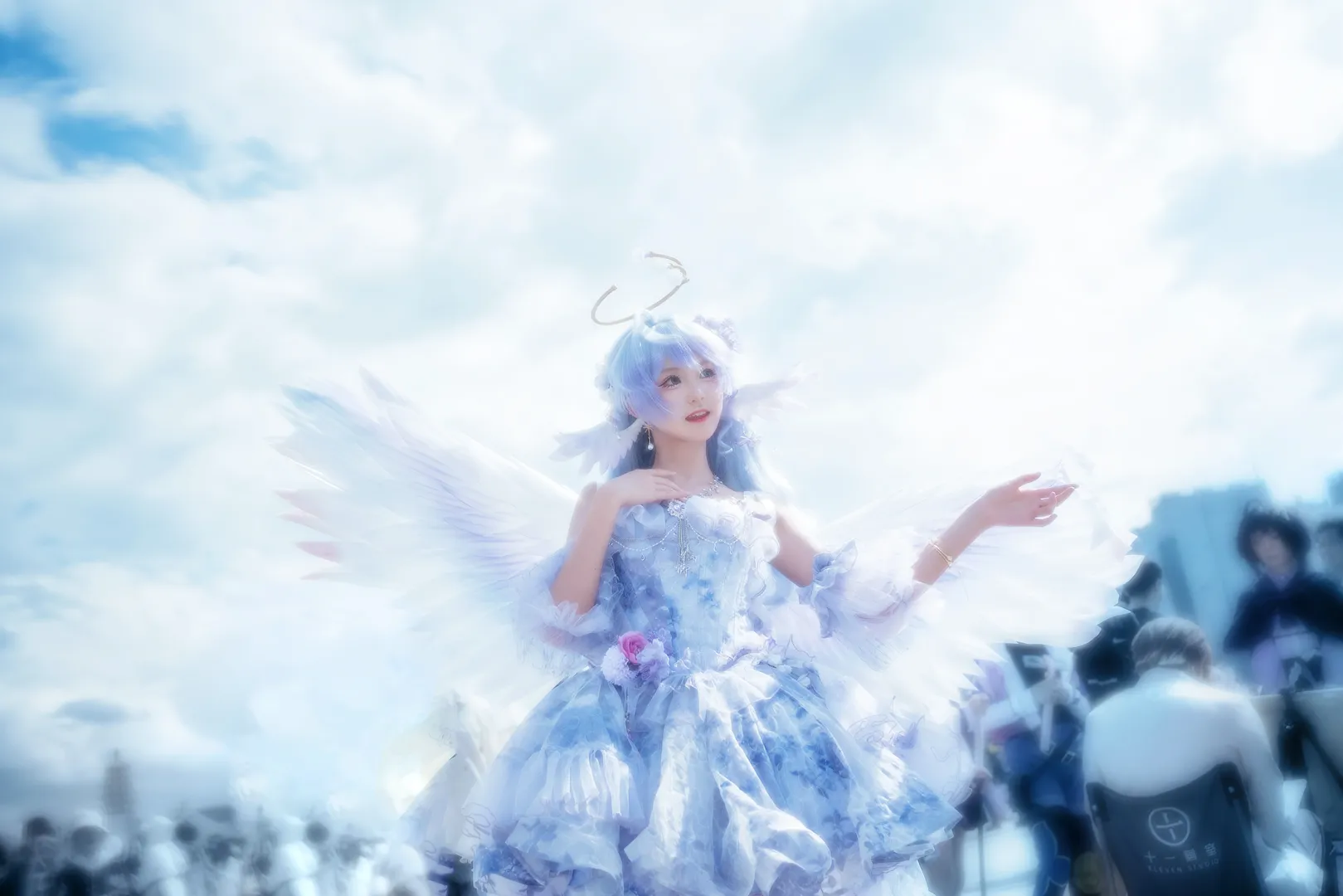 Honkai: Star Rail, Robin cosplay, Custom design cosplay, Convention photography, Angel cosplay - Image 4