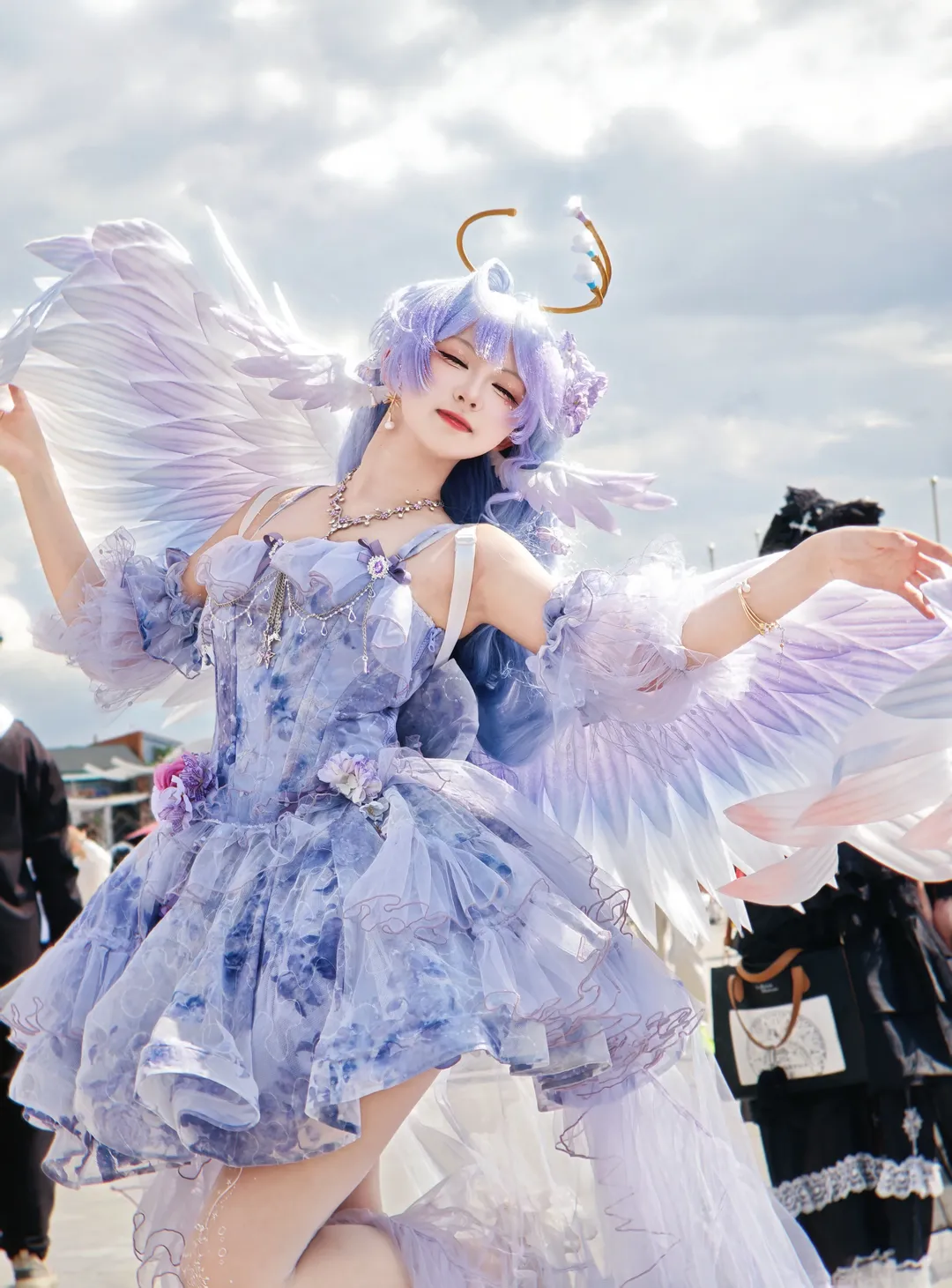 Honkai: Star Rail, Convention photos, Robin cosplay, Fan-made design cosplay, Fantasy wings