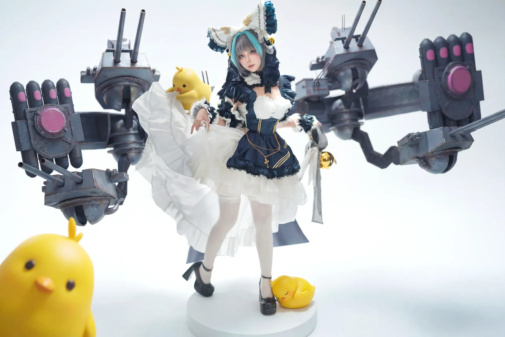 Cheshire Cosplay, Azur Lane, Cosplay photography, White thigh-highs outfit, Mecha girl outfit - Image 1