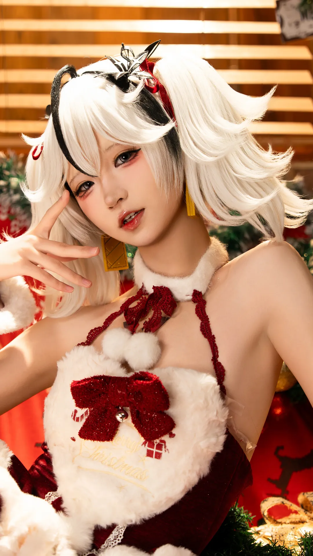 鳴潮, 二次元, クリスマスムード, ツバキコスプレ, 白いレースストッキング - 1枚目