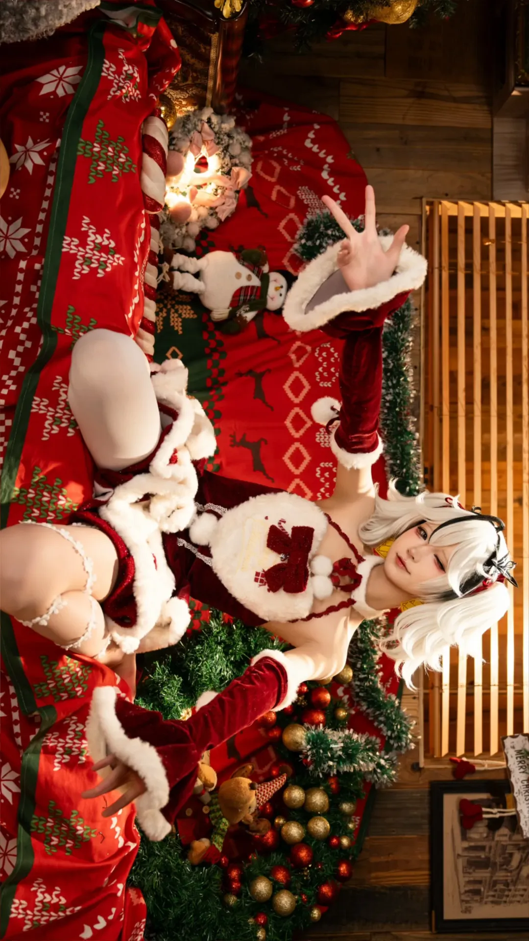 鳴潮, 二次元, クリスマスムード, ツバキコスプレ, 白いレースストッキング - 3枚目