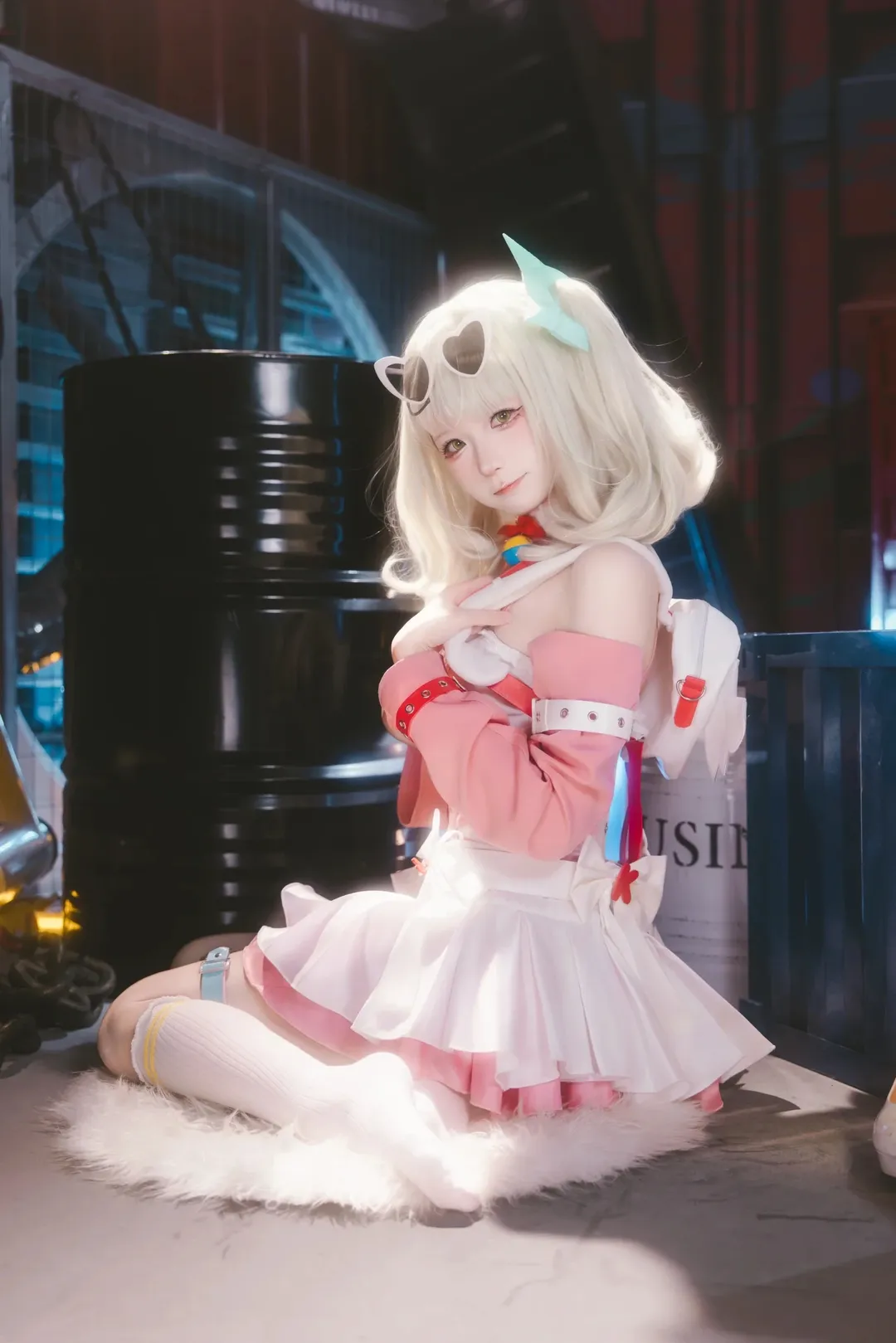 Zenless Zone Zero, Anime-style photography, Sunna cosplay, Industrial style photography, White over-the-knee socks - Image 2