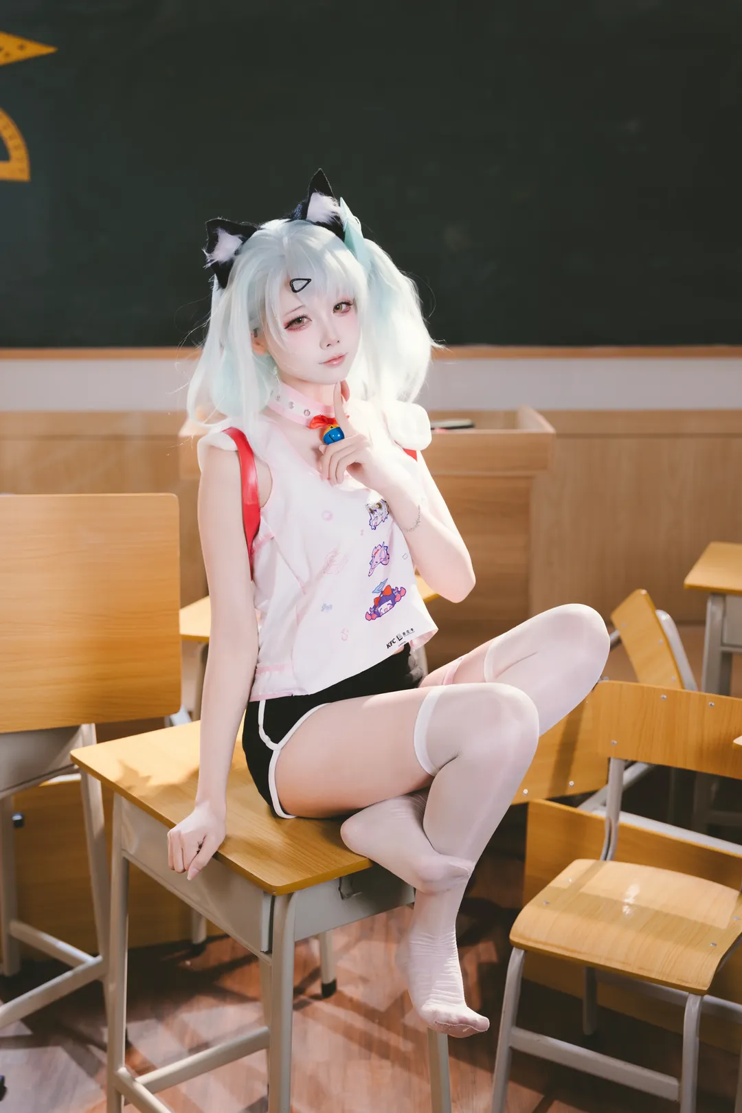 绝区零, 千夏cos, 教室光影, 白丝腿环, 排球写真 - 第7张