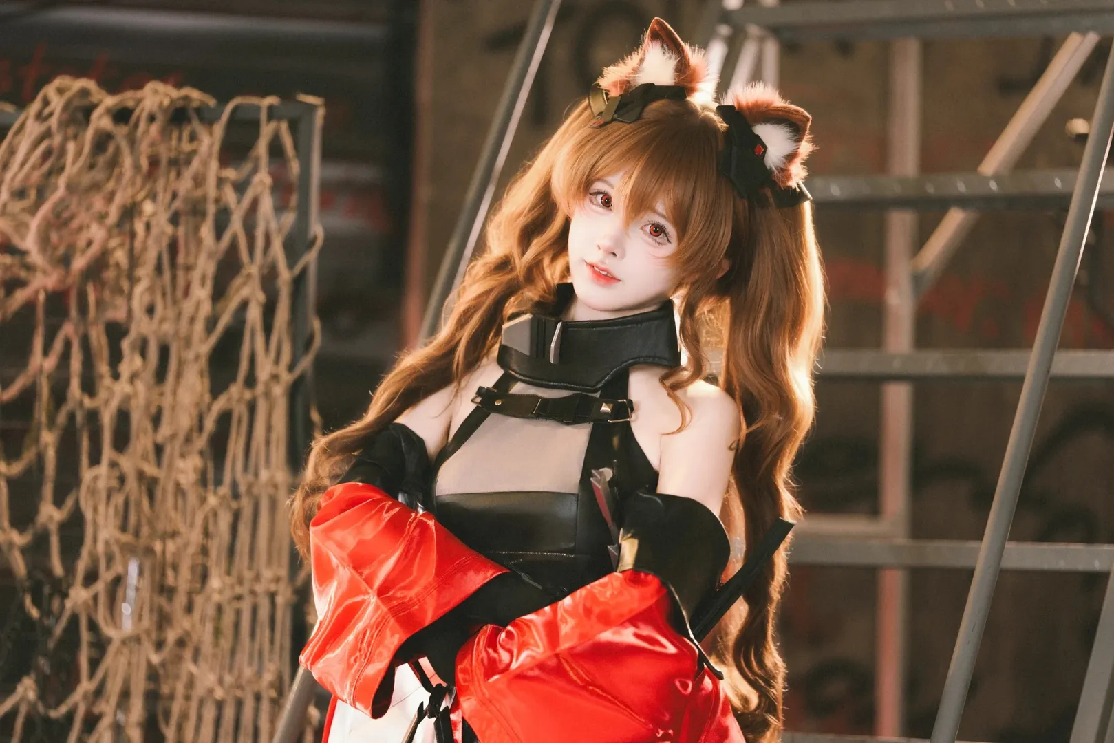 明日方舟终末地, 工业风摄影, cosplay正片, 黑丝cos, 洁尔佩塔cos - 第2张