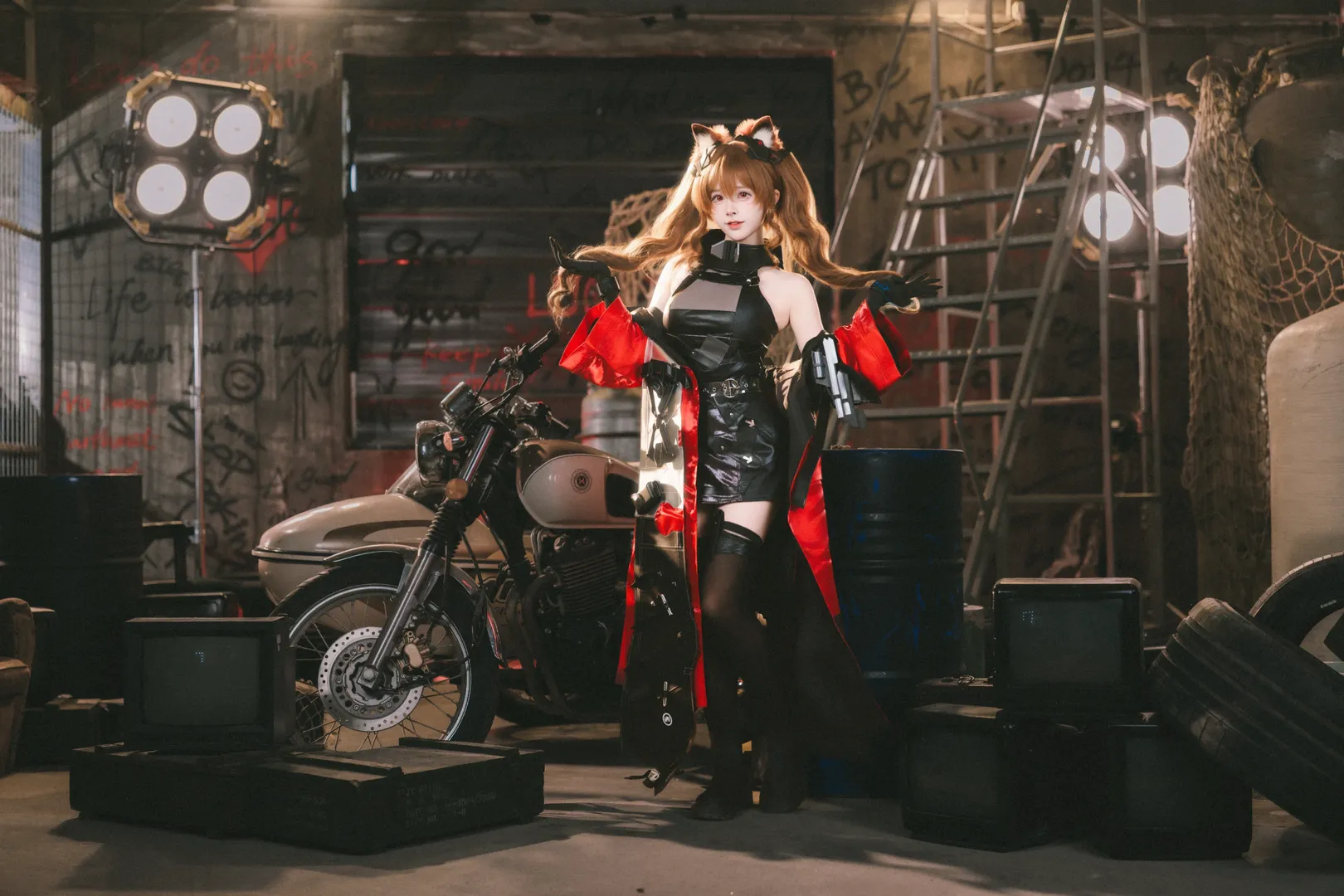 明日方舟终末地, 工业风摄影, cosplay正片, 黑丝cos, 洁尔佩塔cos - 第3张