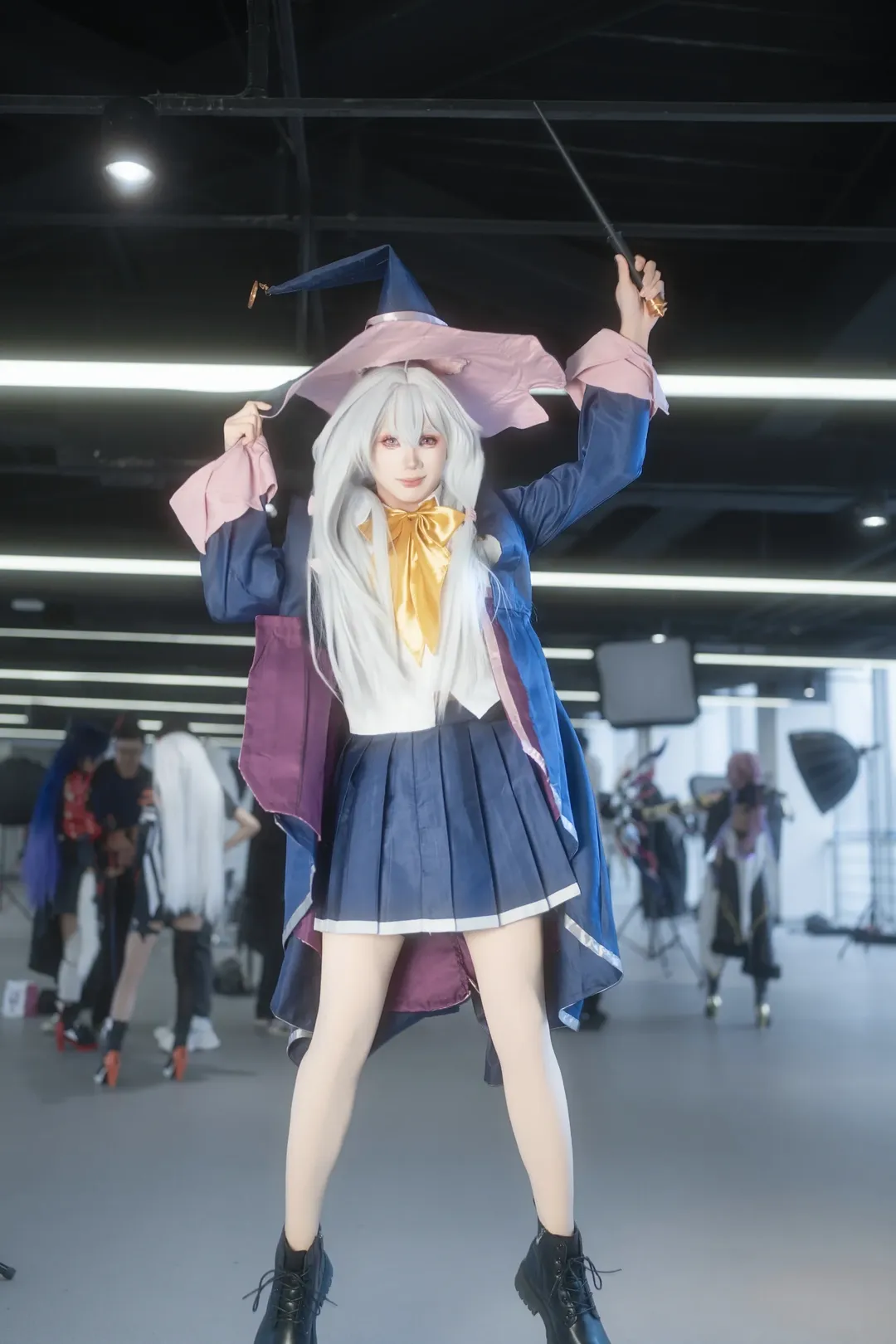 二次元摄影, 漫展场照, 明日方舟, 伊蕾娜cos, 银发魔女