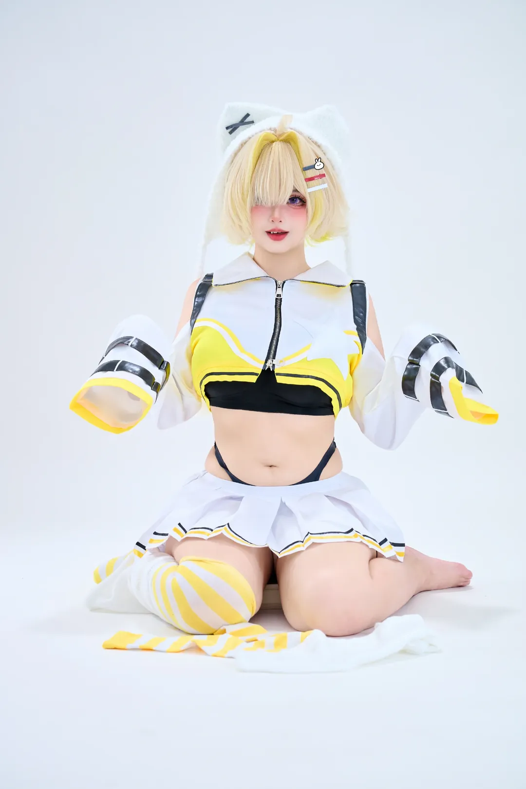 nikke胜利女神, 伊莱格cos, 一番赏cosplay, 黄白条纹长筒袜, 还原立绘