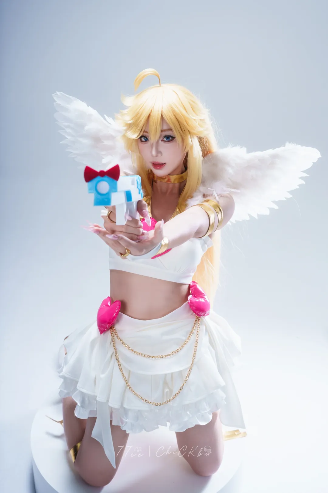 白棚拍摄, cosplay正片, 吊带袜天使, Pantycos, 金发蓝瞳 - 第5张