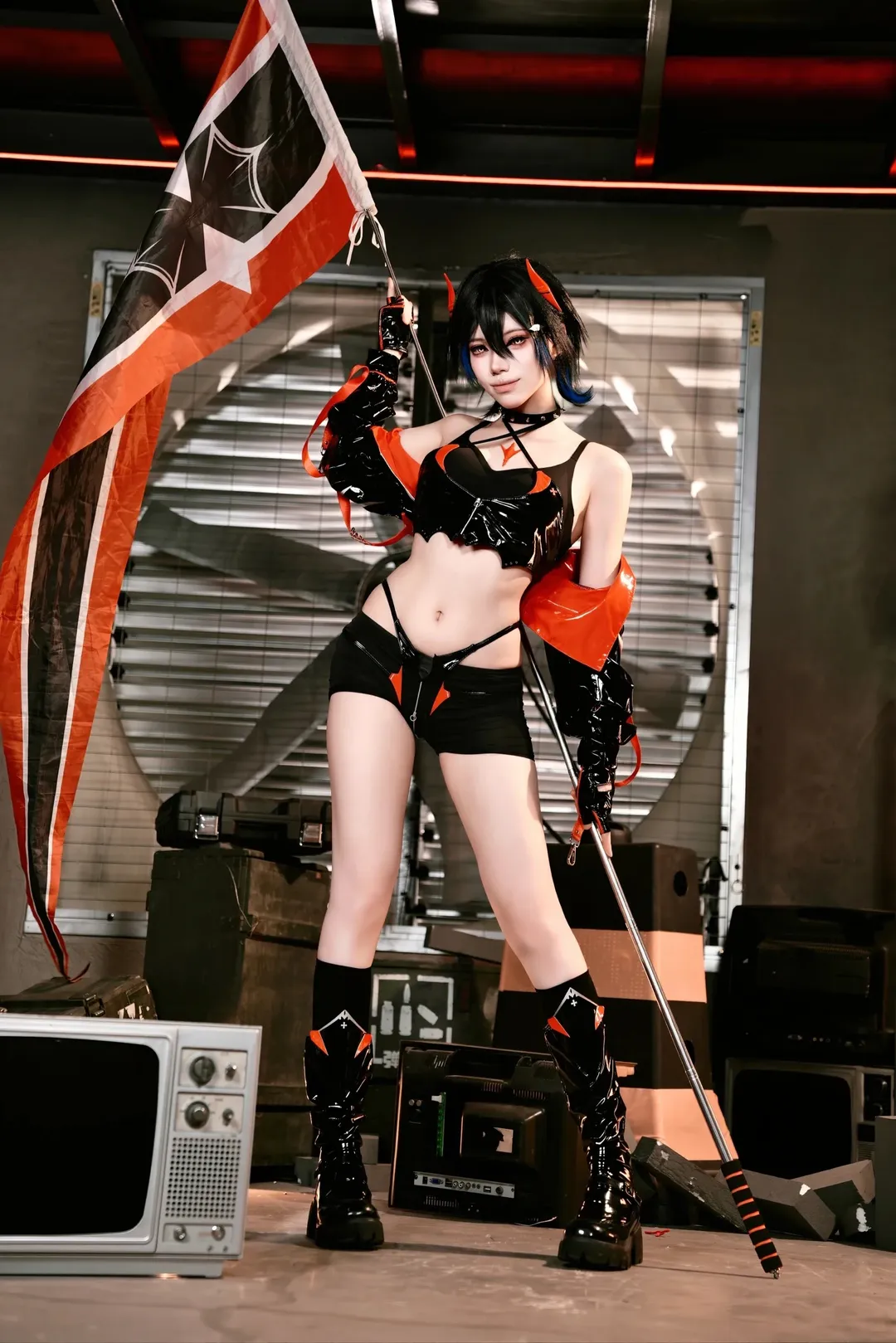 二次元撮影, アズールレーン, ウルリッヒ・フォン・フッテン コスプレ, エナメルライダース, インダストリアル廃土風 - 2枚目