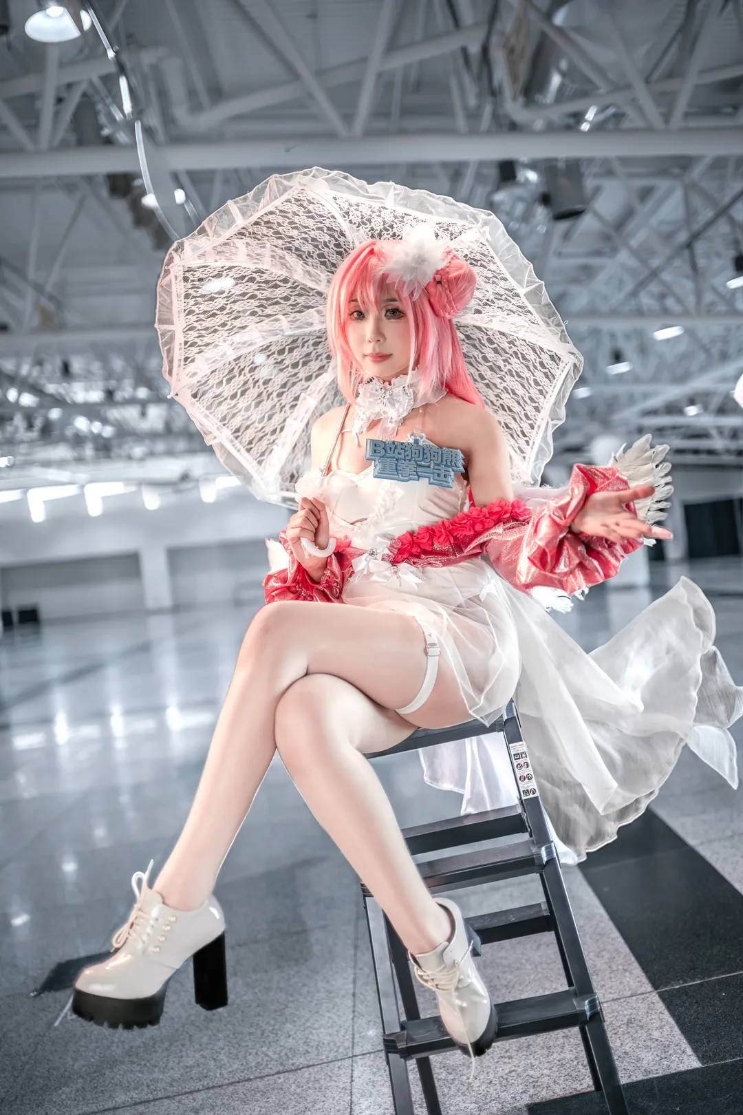 Anime girl, Convention photos, White thigh-highs outfit, Cosplay outfit, Dorothy cosplay