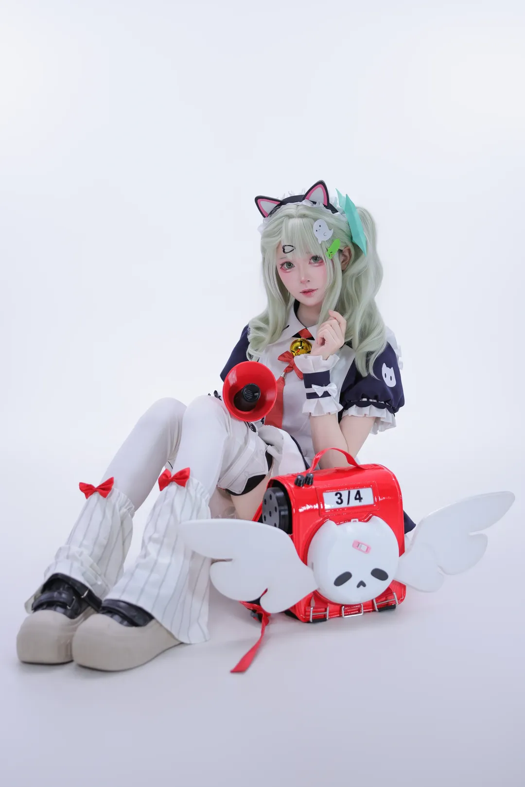 Zenless Zone Zero, cosplay, Studio shoot, Sunna cosplay, White thigh-highs outfit