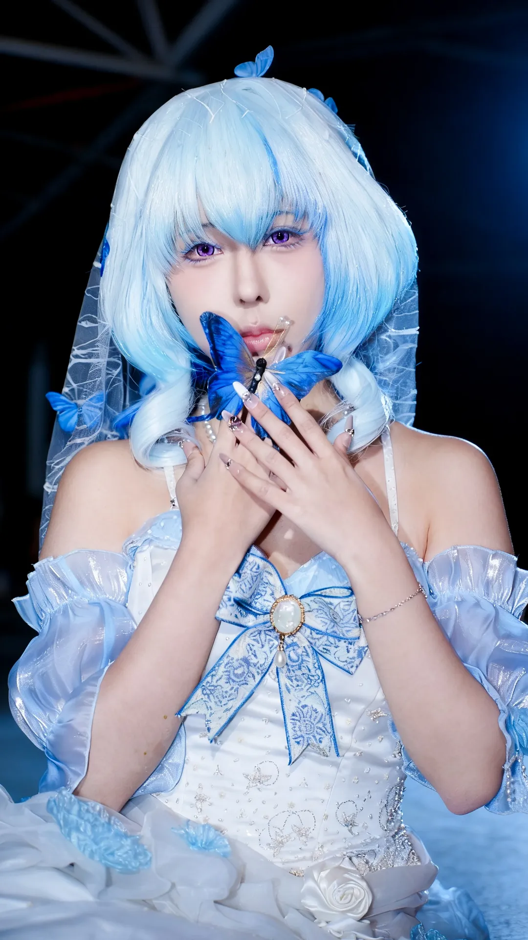 Re:ゼロから始める異世界生活, レム コスプレ, 青と白のウェディングドレス, 蝶の小道具, 夜景の冷光 - 1枚目