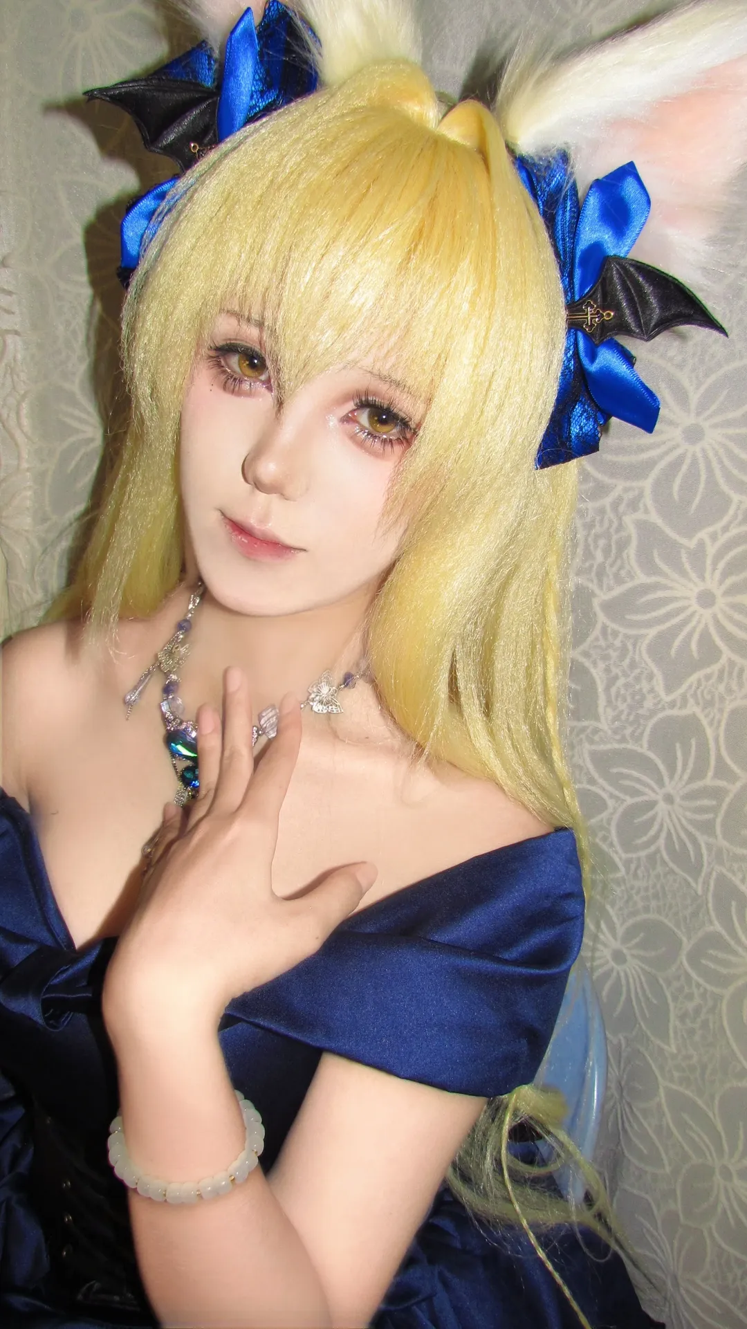 Blue-themed outfit, Animal ear wig, Hugo cosplay, Self-OC, CCD photography