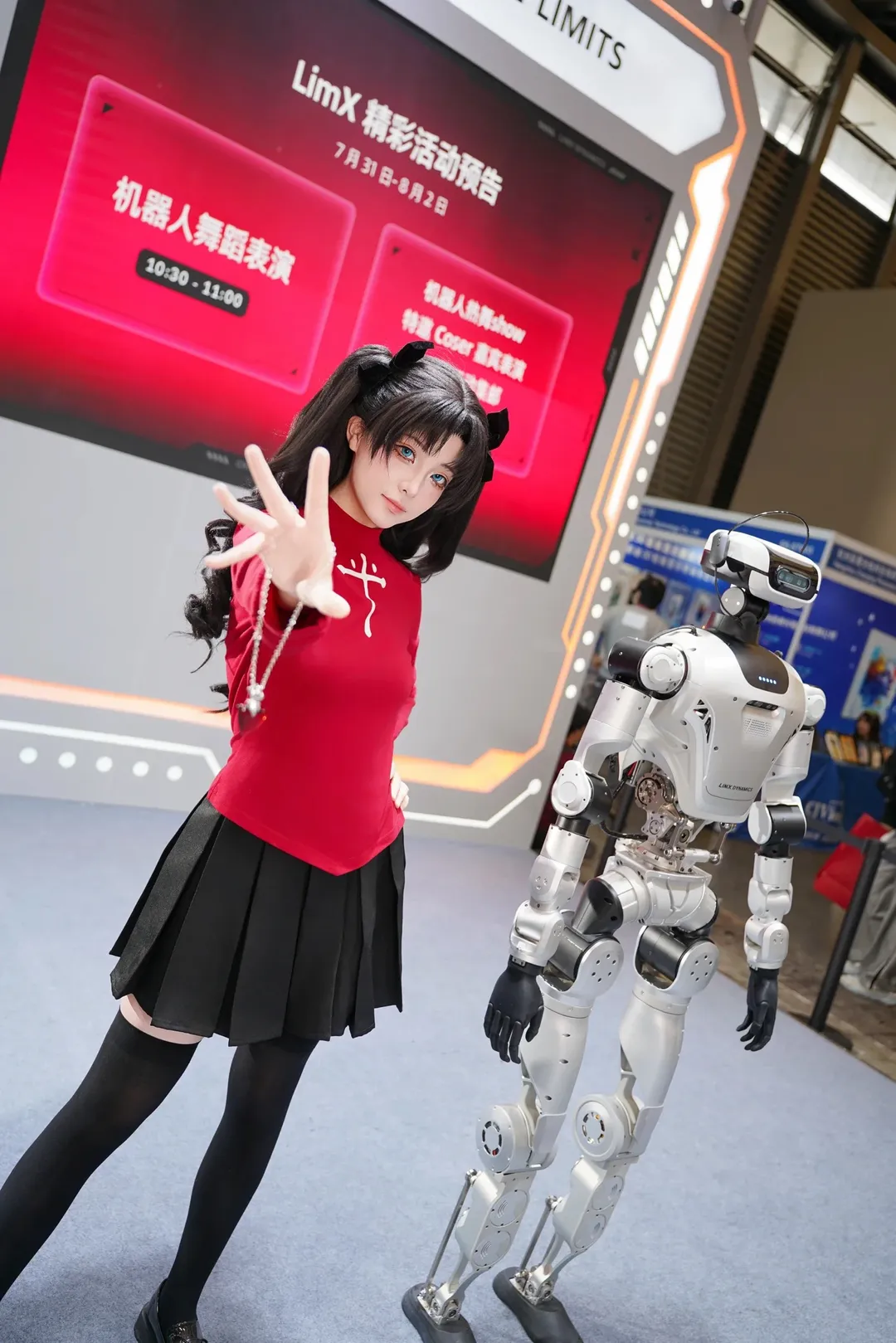 ChinaJoy, Tohsaka Rin cosplay, Fate, Black stockings cosplay, Robot - Image 8