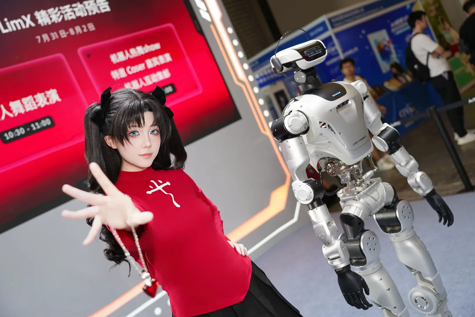 ChinaJoy, Tohsaka Rin cosplay, Fate, Black stockings cosplay, Robot - Image 9