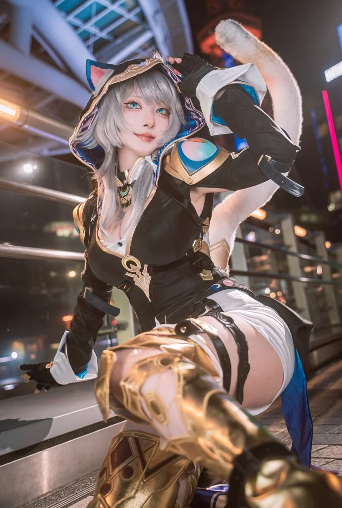 Cifera Cosplay, Honkai: Star Rail, Sci-fi style cosplay, Silver hair and blue eyes, Cat ear cosplay