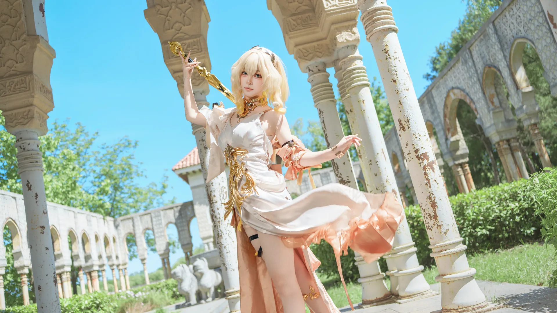 阿格莱雅cos, 崩坏星穹铁道, 人像摄影, 户外Cosplay, 神性穿搭 - 第1张