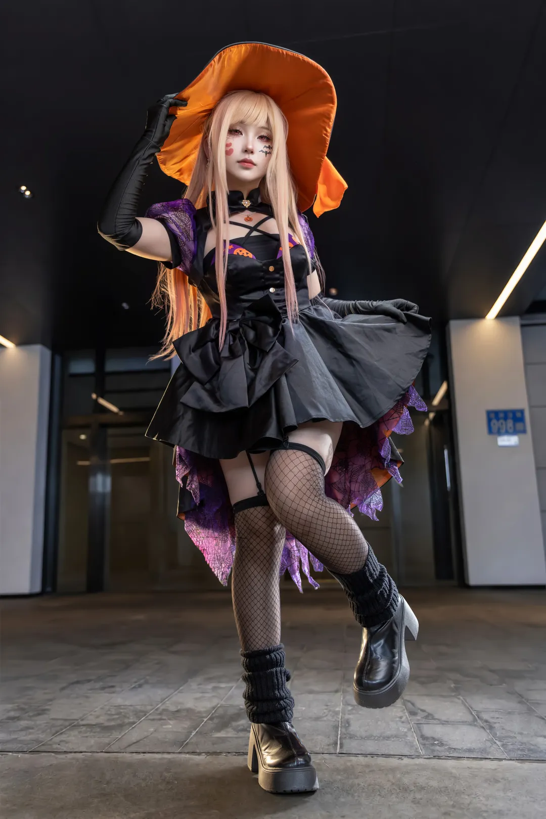 喜多川海夢cos, 更衣人偶墜入愛河, 廣州螢火蟲漫展, 萬聖節cosplay, 漁網襪cosplay - 第1張