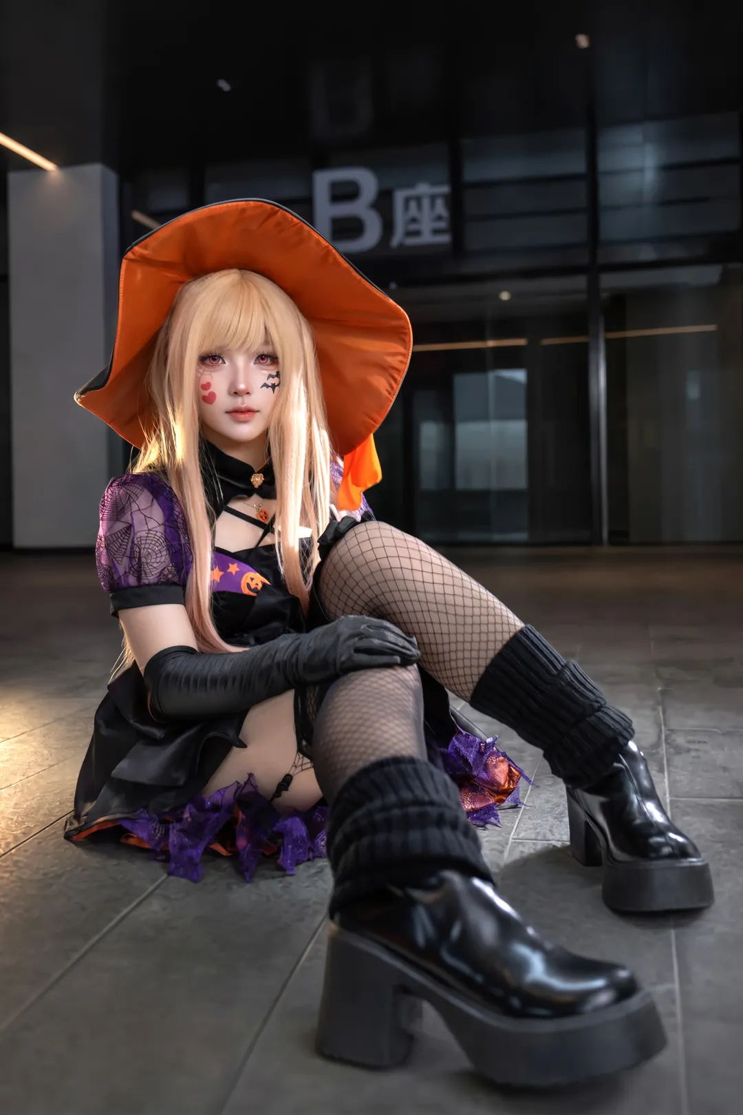 喜多川海夢cos, 更衣人偶墜入愛河, 廣州螢火蟲漫展, 萬聖節cosplay, 漁網襪cosplay - 第2張