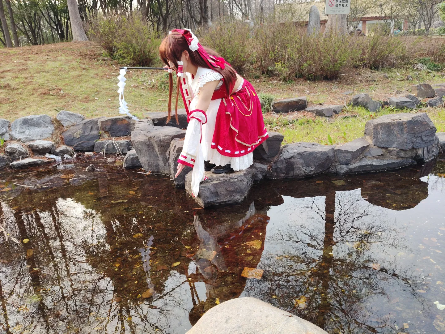 博丽灵梦cos, 东方Project, 二次元cosplay, 外景摄影, cos日常 - 第4张