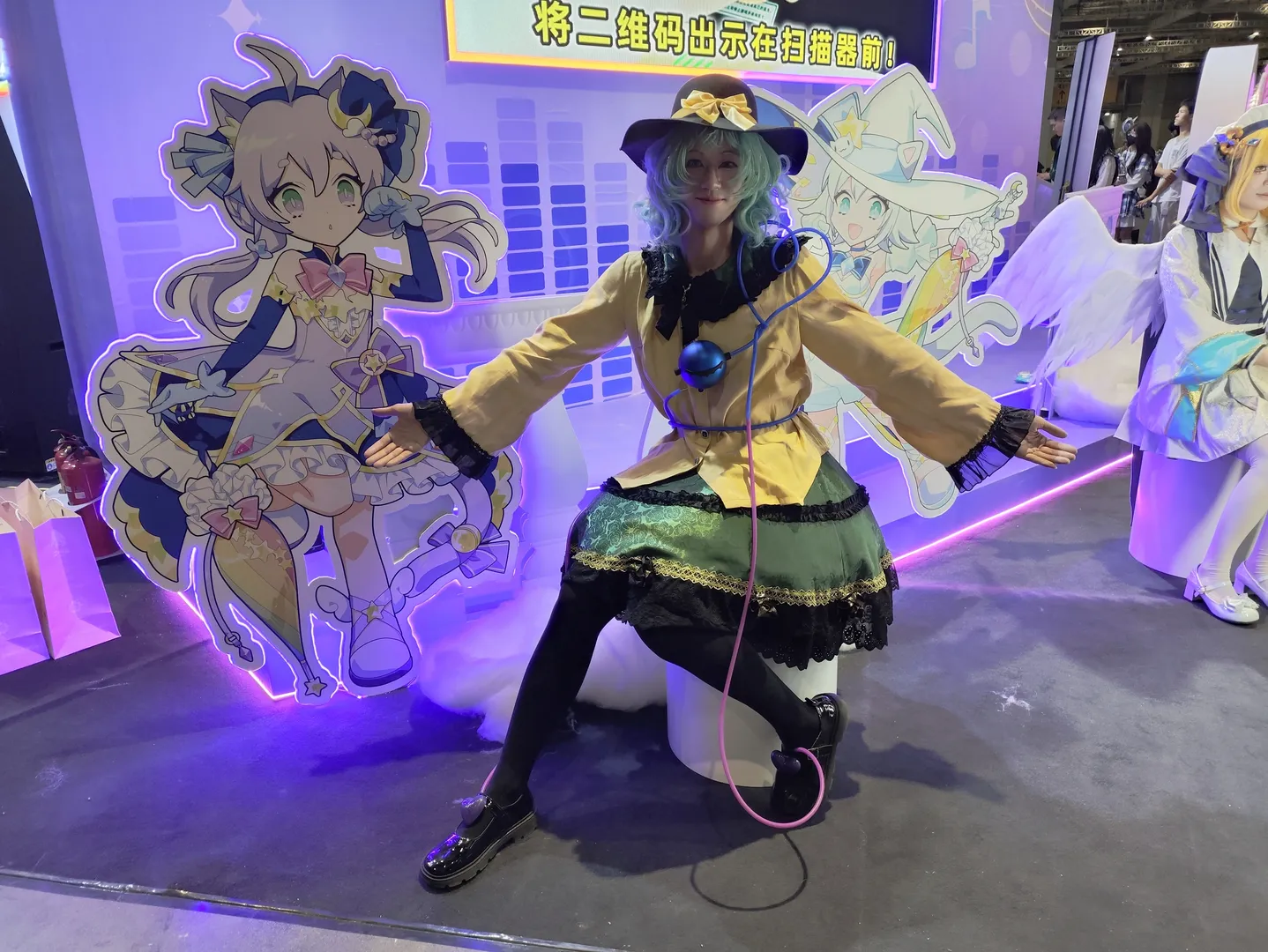 Touhou Project, Anime convention cosplay, Komeiji Koishi cosplay, Black tights outfit, maimai DX - Image 2