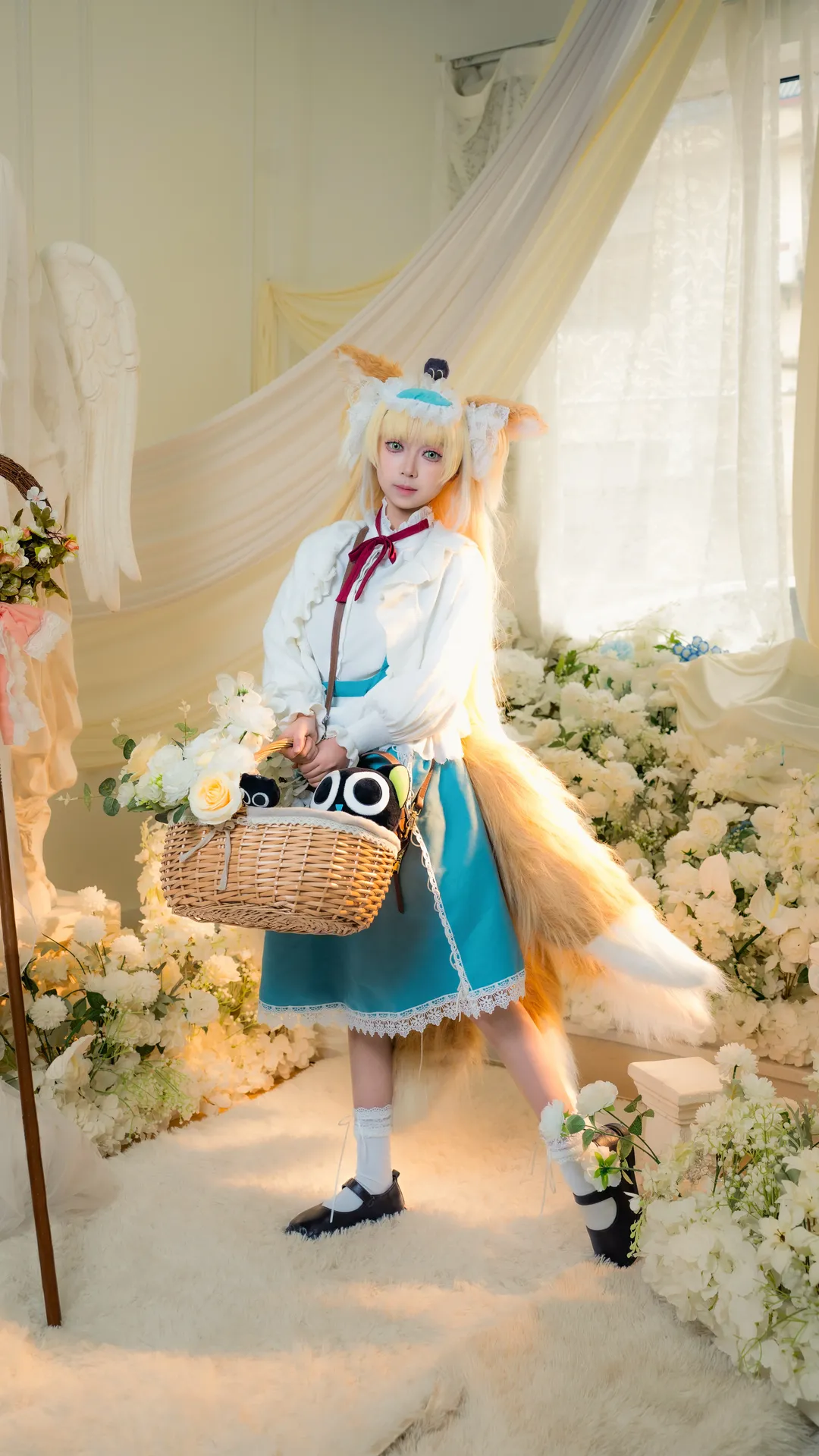 室内摄影, 明日方舟, 铃兰cos, 狐尾cosplay, 花环道具