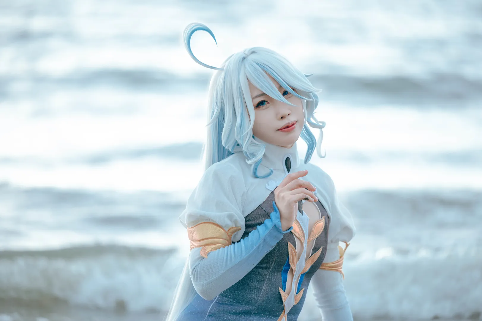 原神, 芙宁娜cos, Cosplay摄影, 芙卡洛斯cos, 海滩外景 - 第2张