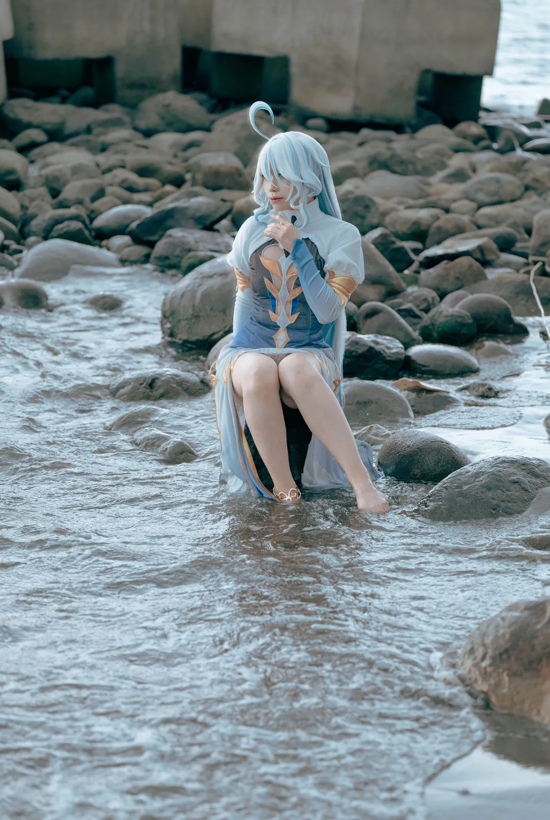 原神, 芙宁娜cos, Cosplay摄影, 芙卡洛斯cos, 海滩外景 - 第5张
