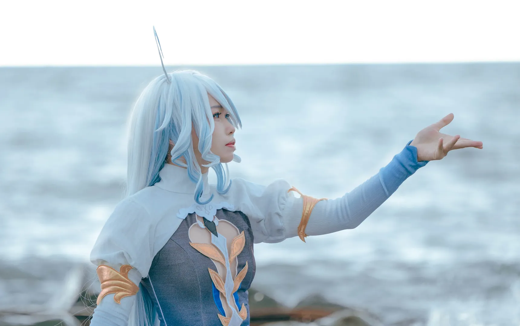 原神, 芙宁娜cos, Cosplay摄影, 芙卡洛斯cos, 海滩外景 - 第8张