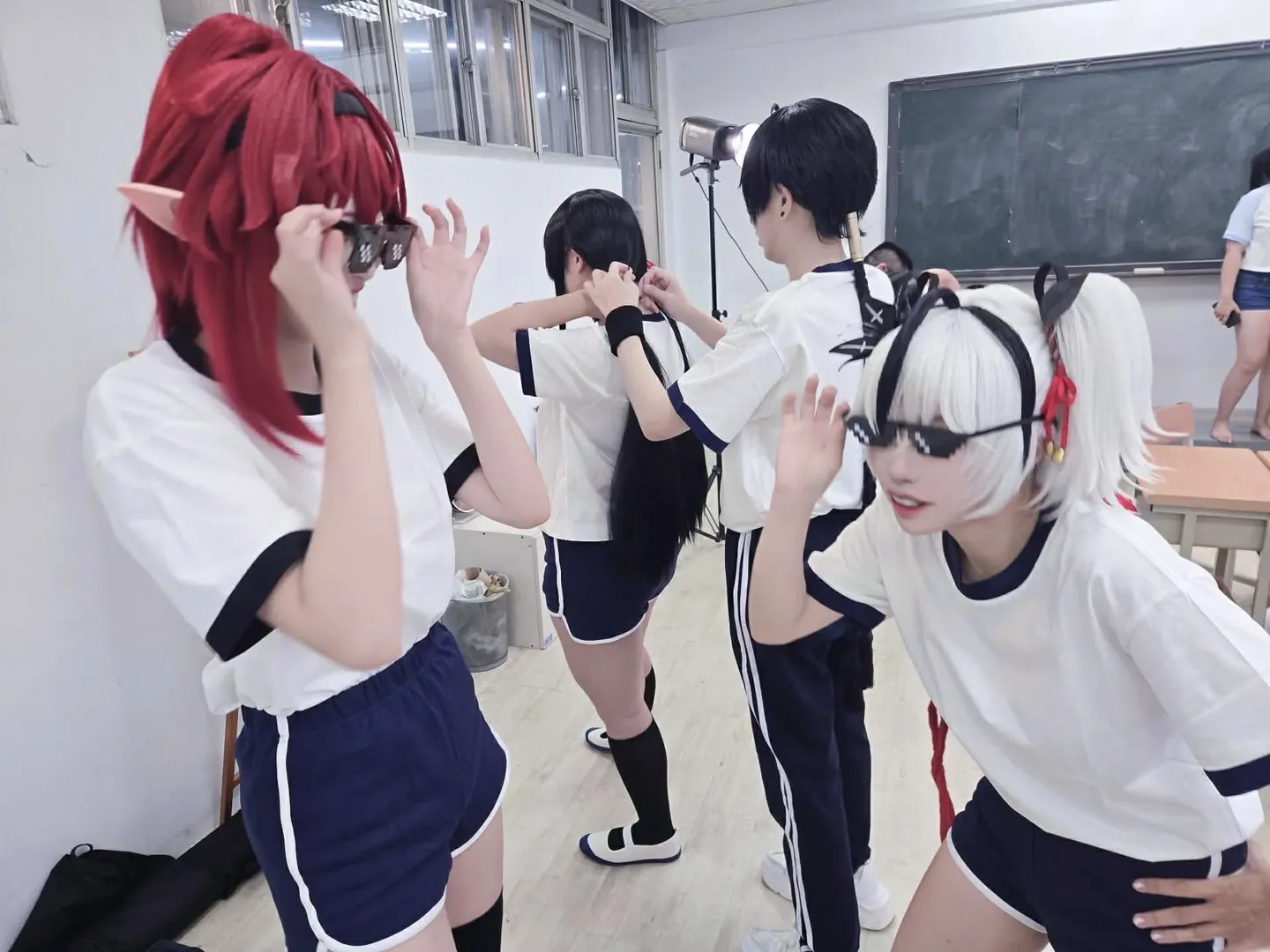 鸣潮, 鸣潮cosplay, 黑丝穿搭, 椿cos, cos日常 - 第4张