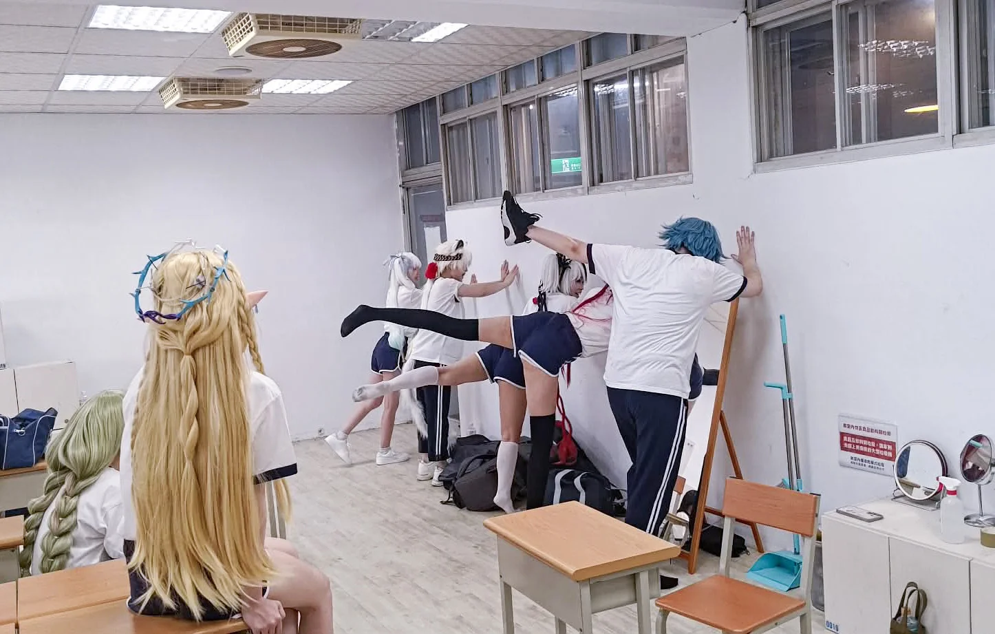 鸣潮, 鸣潮cosplay, 黑丝穿搭, 椿cos, cos日常 - 第6张