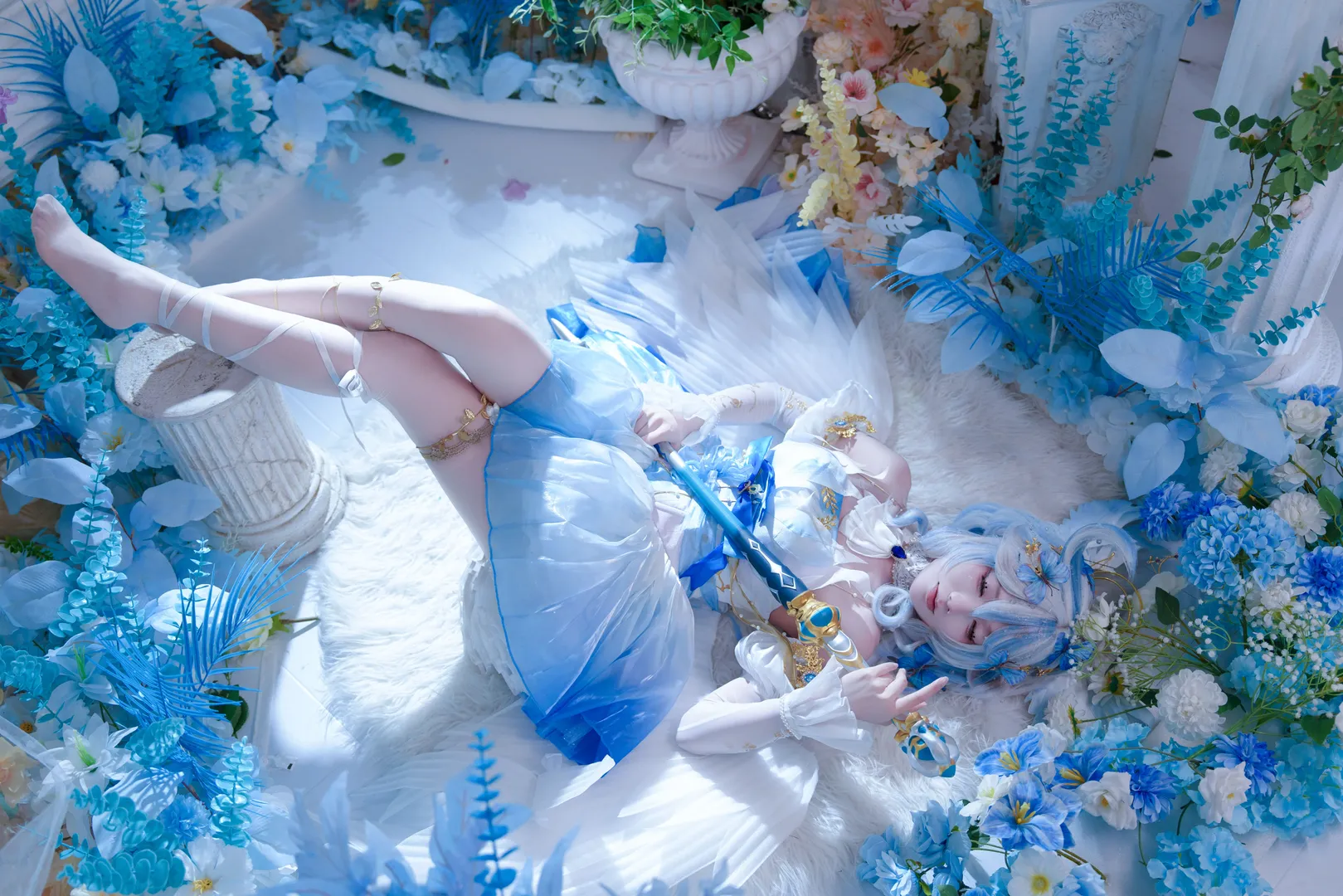 原神, 芙宁娜cos, 圣音时装, 蓝色系cosplay, 白色丝袜cos - 第6张