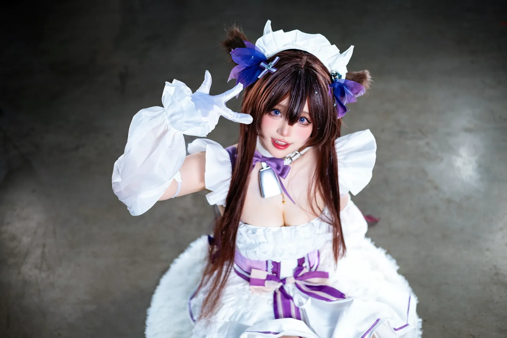 アズールレーン, イベント写真, 獣耳コスプレ, 白ストッキングメイド, 樫野コスプレ - 2枚目