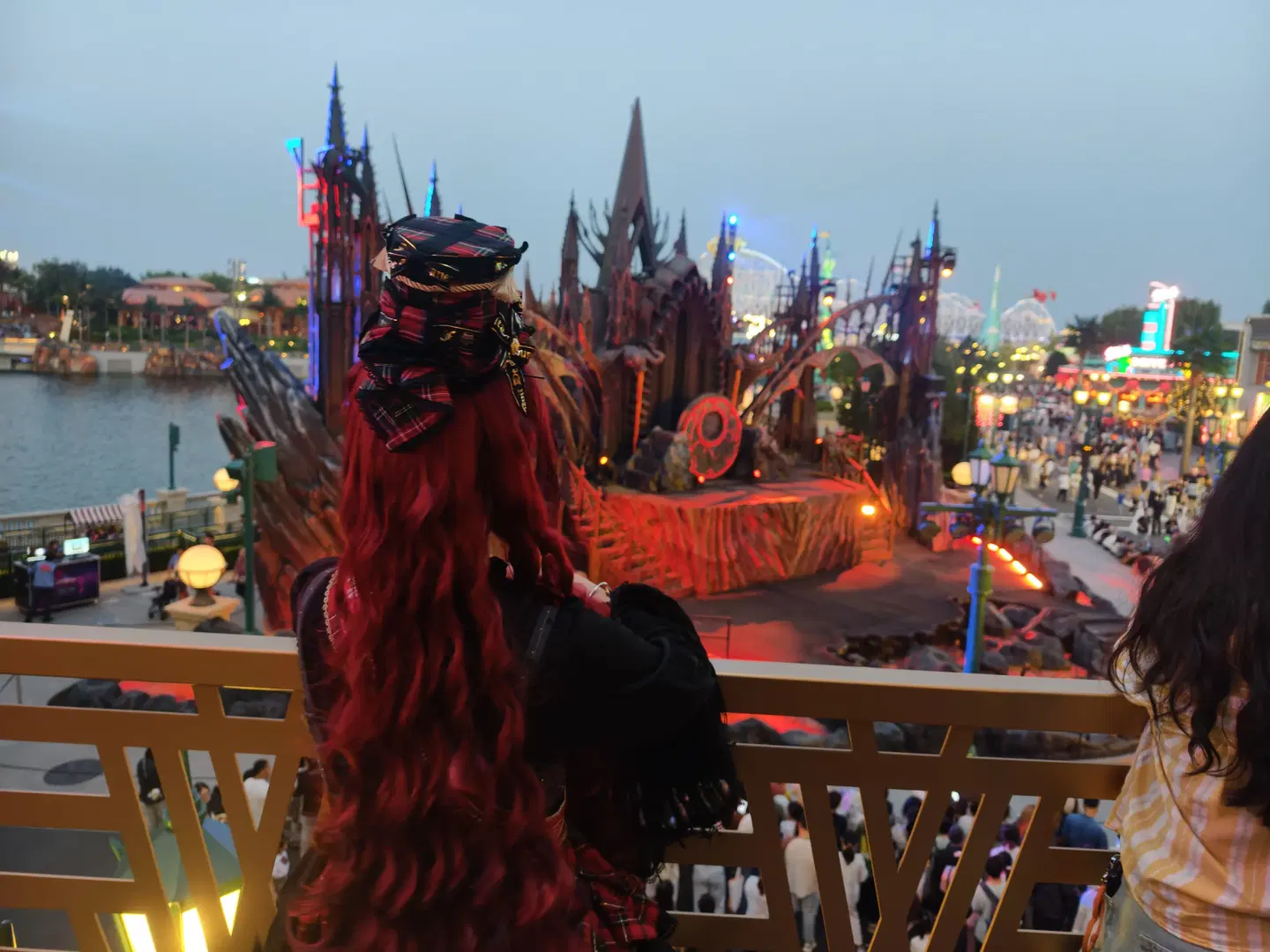Halloween Universal Studios Beijing Red and Black Lolita Look by 程阿尧 - Image 3